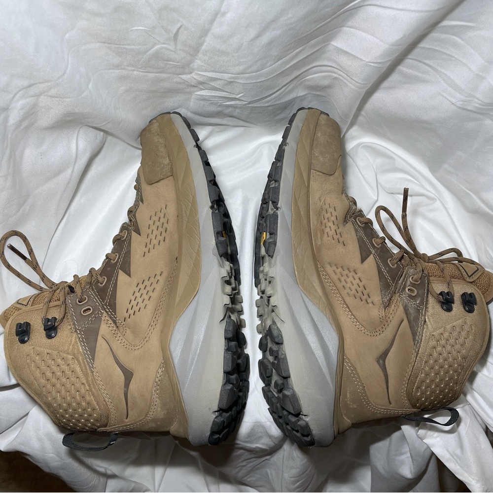 Hoka Women's Brown Hiking Boot - Picture 7 of 10